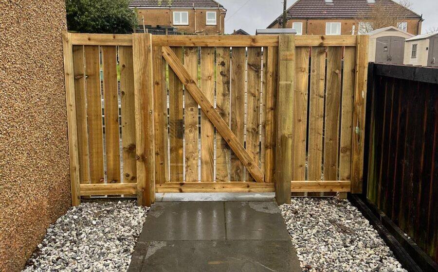 Double driveway gates