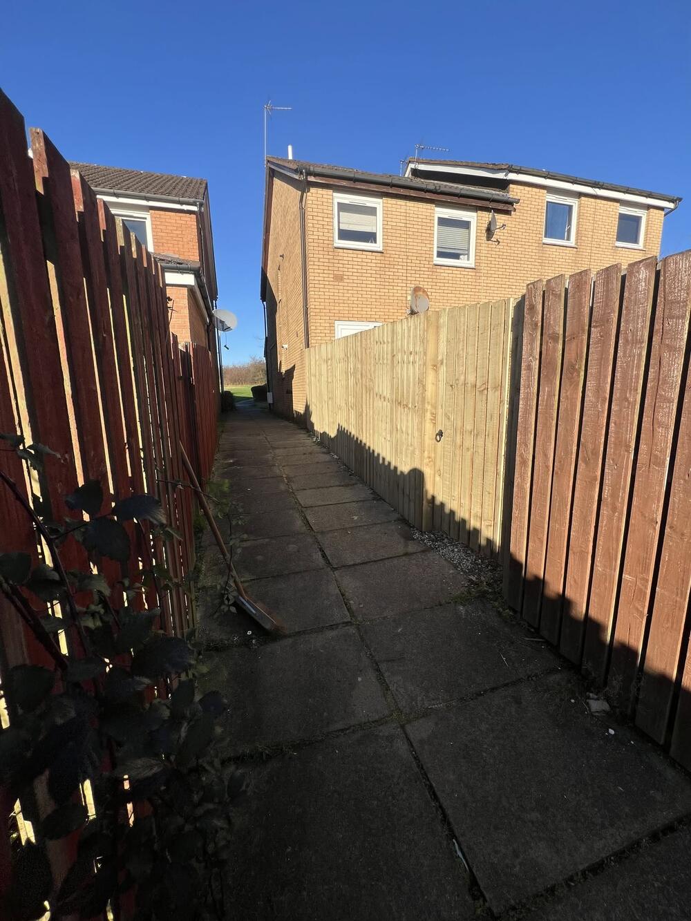 Recent fencing and decking job by Alba Boundaries in East Dunbartonshire
