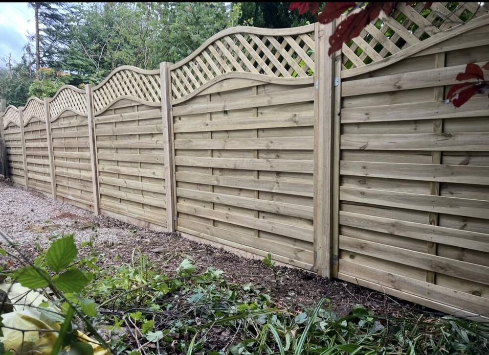 Recent fencing and decking job by Alba Boundaries in East Dunbartonshire