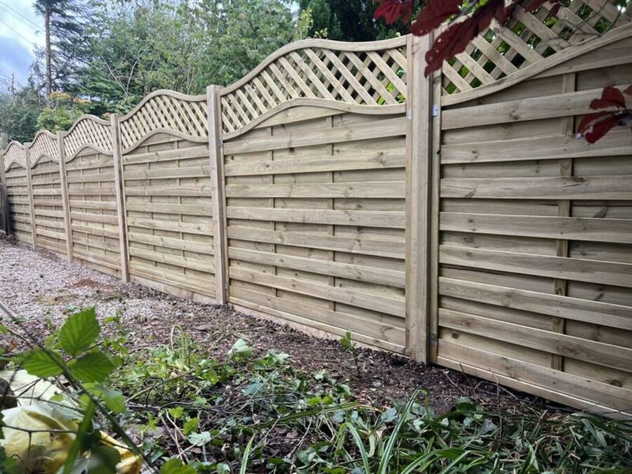 Venetian fencing