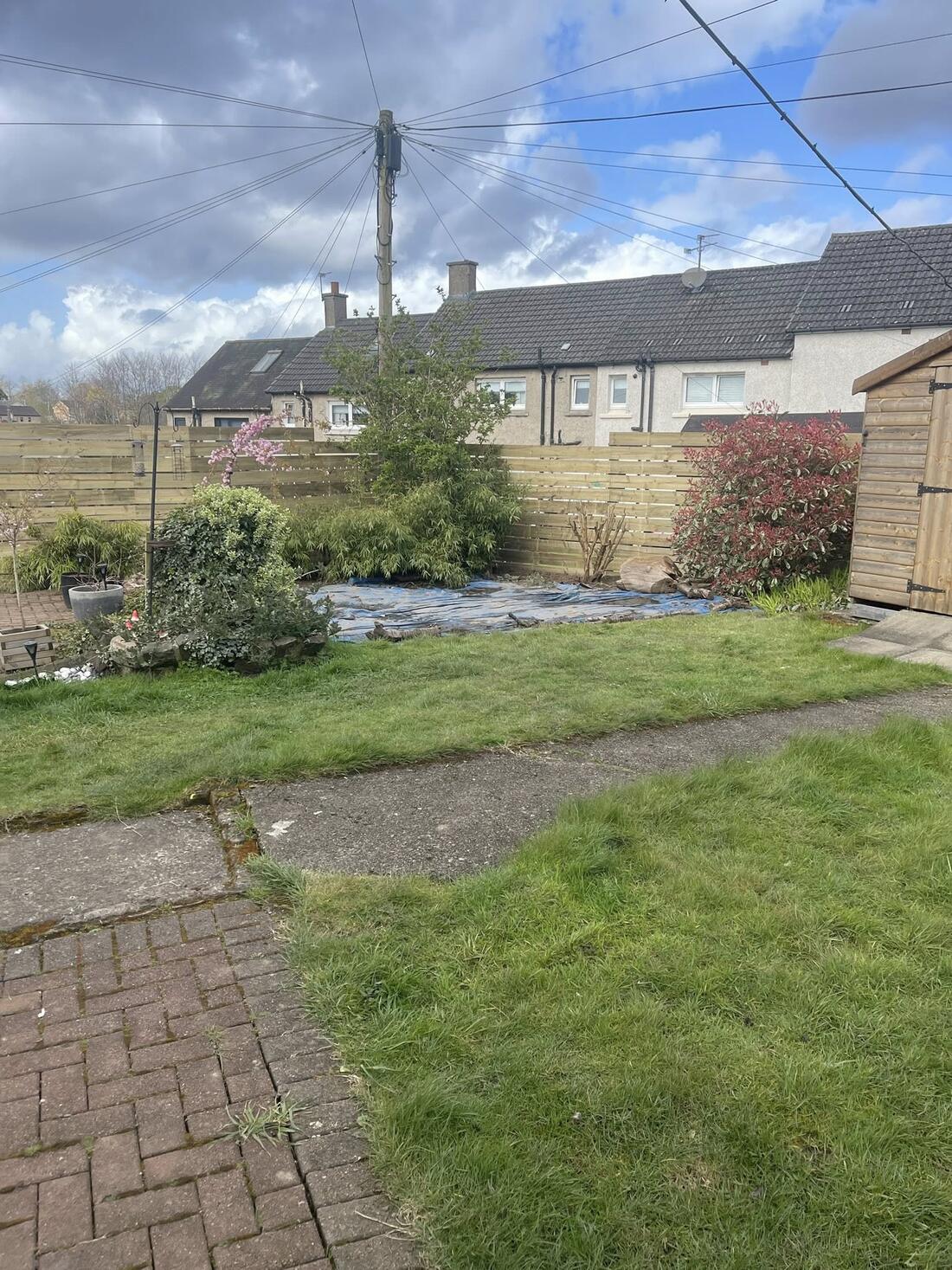 Slatted garden fence